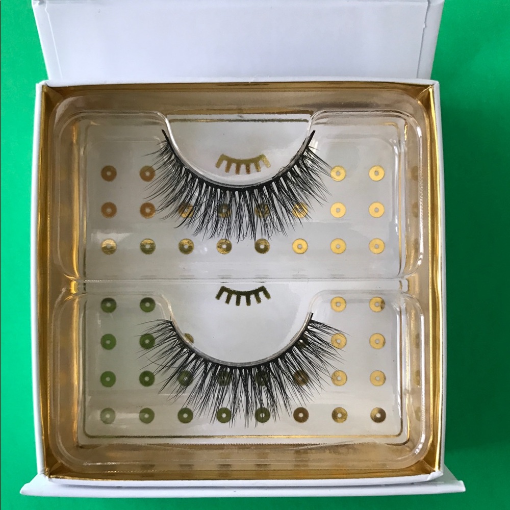 NEW BATTINGTON 3D SILK LASHES. Monroe 3D Silk.